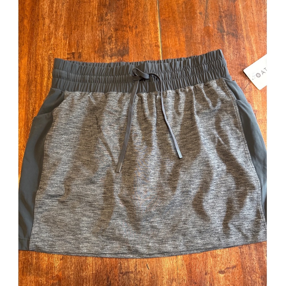 Athleta Excursion Hybrid Skort Womens Small Gray NEW High Rise Active Hiking
